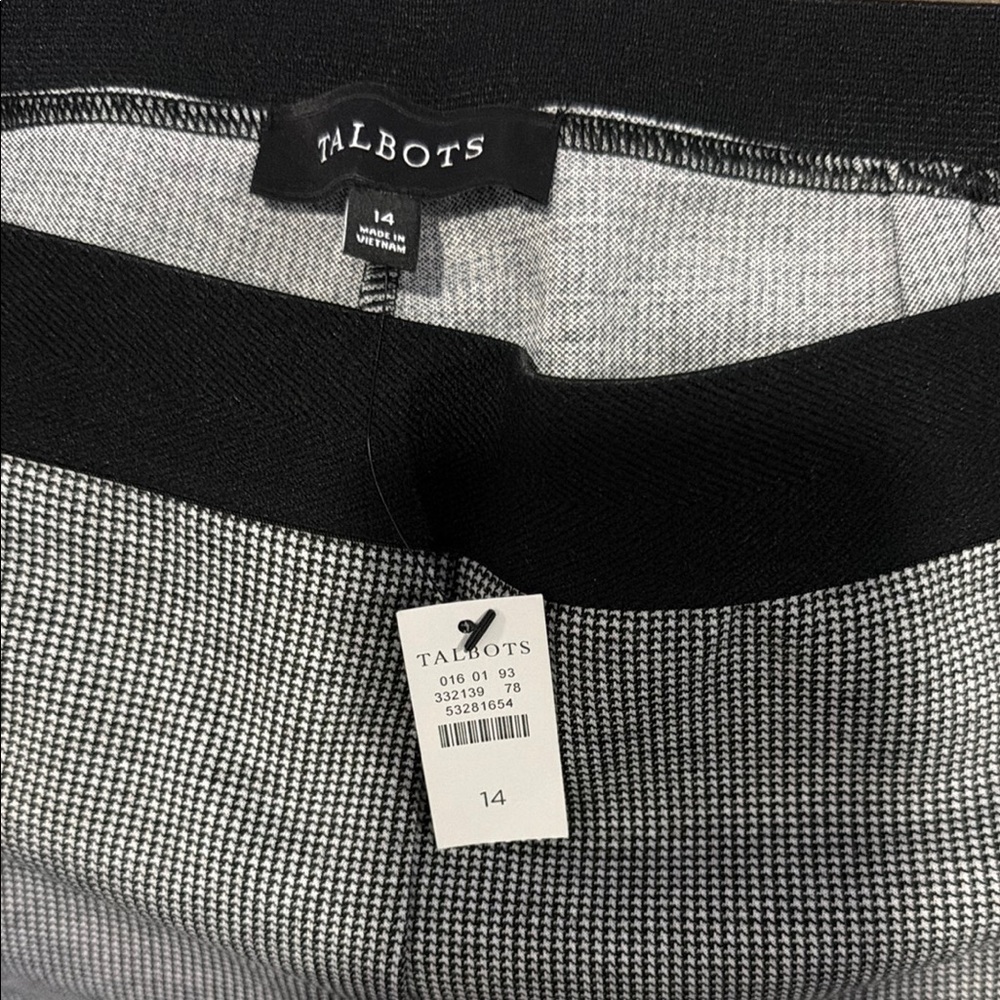 Talbots Black & White Houndstooth pull on pants